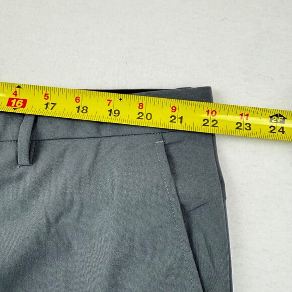 Chaps Golf Men's Slim Fit Gray Stretch Shorts Size 44 Comfort Waistband NWT - Picture 8 of 11